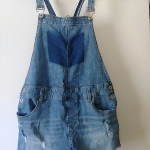 Overall shorts